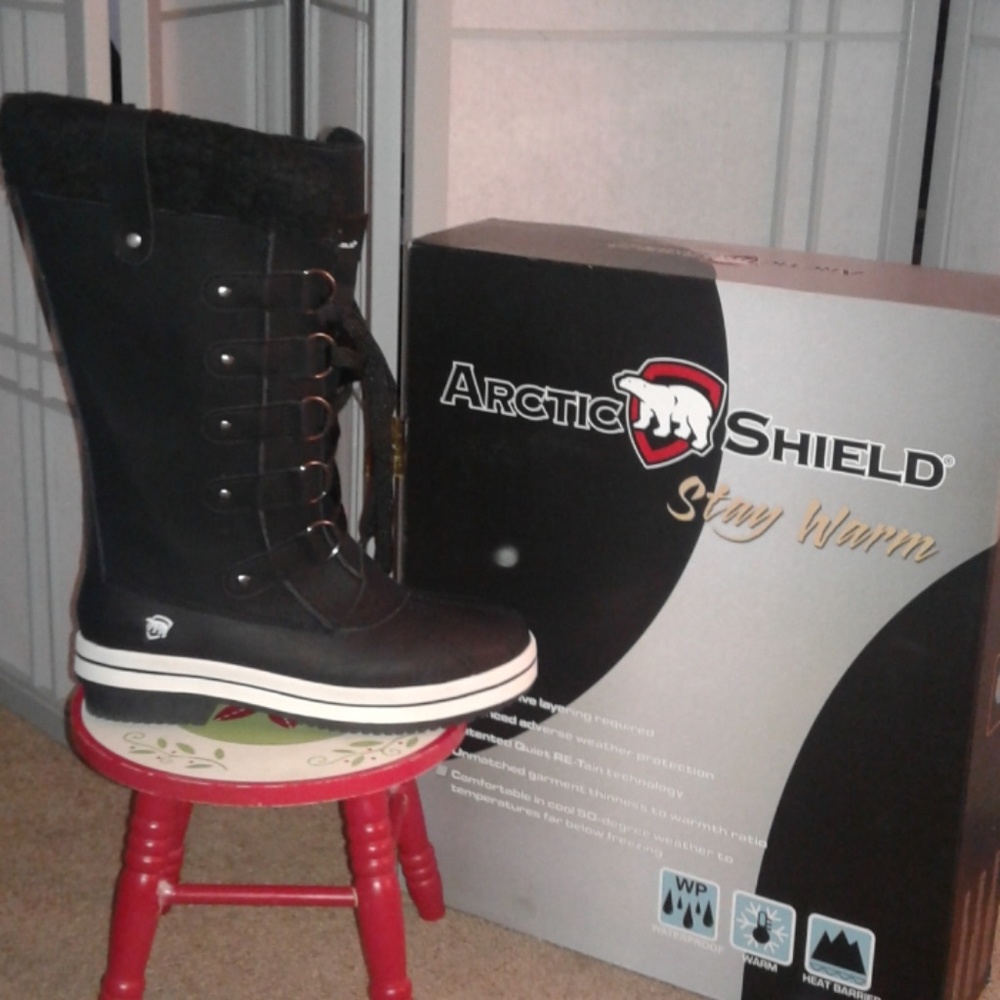 BOOTS Lace Up Size 9